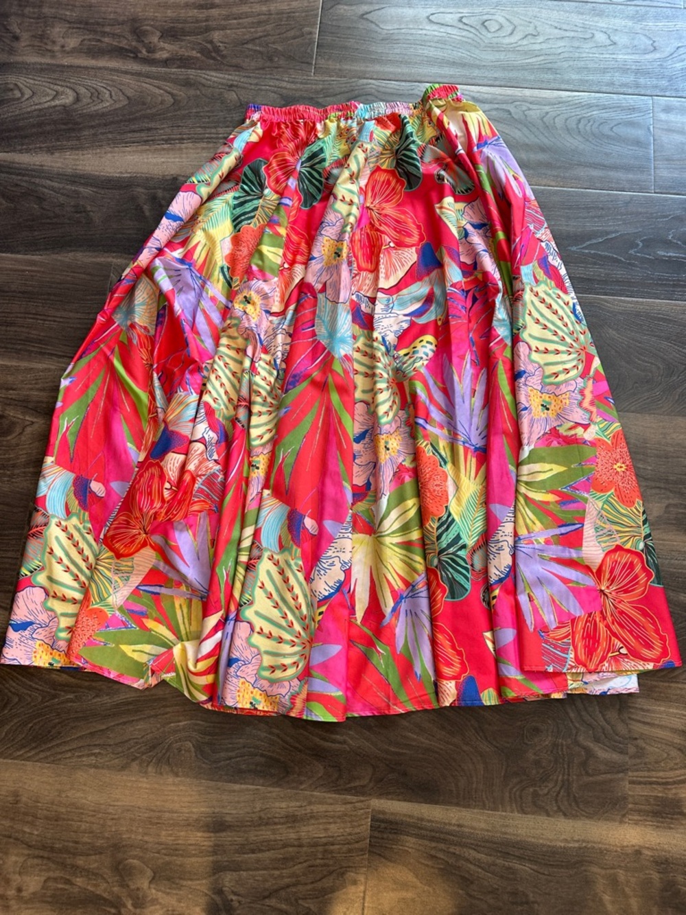 Christian Siriano Bright Floral Circle Skirt in Red and Green
